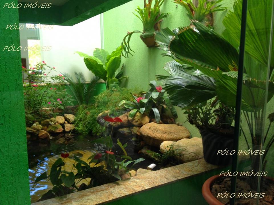LINDÍSSIMA CASA EM CONDOMÍNIO EM MEIO A NATUREZA!