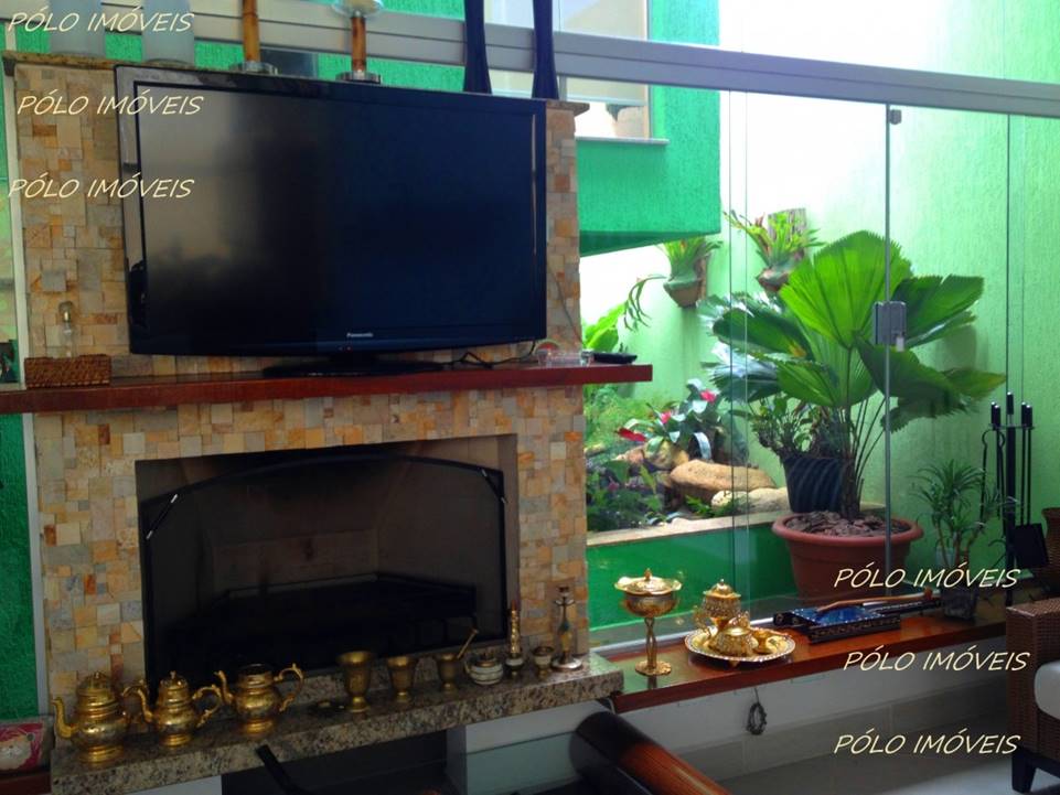 LINDÍSSIMA CASA EM CONDOMÍNIO EM MEIO A NATUREZA!