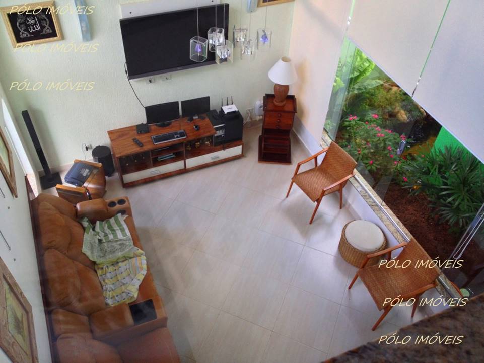 LINDÍSSIMA CASA EM CONDOMÍNIO EM MEIO A NATUREZA!