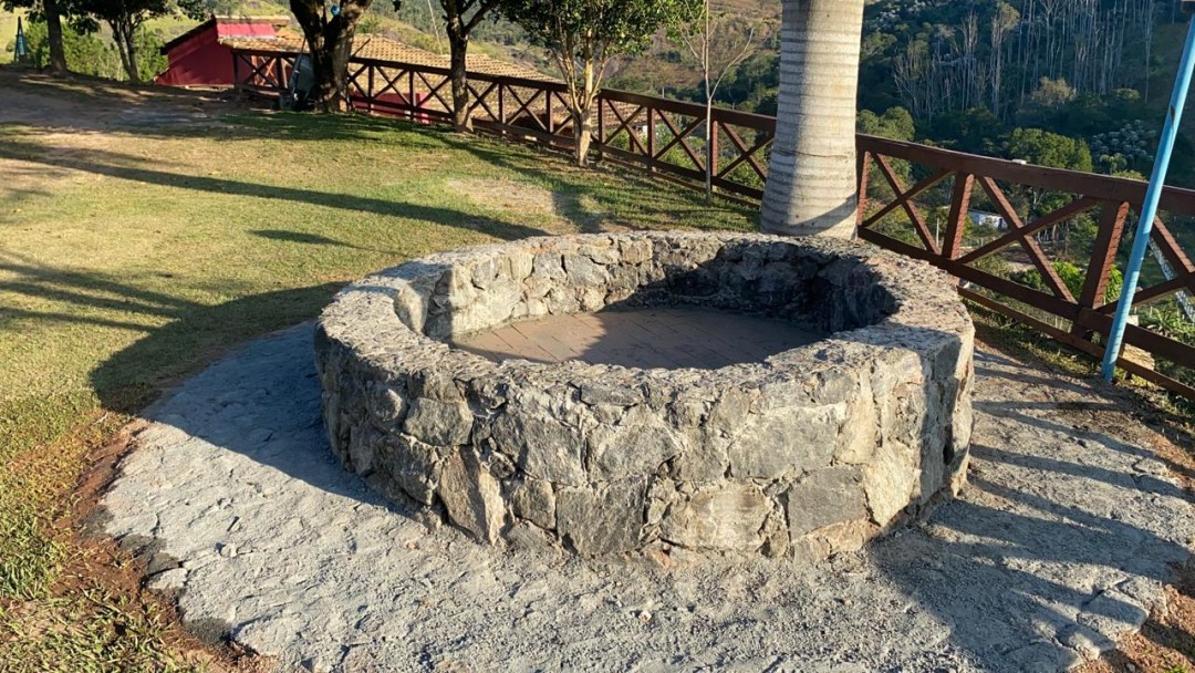 LINDA CHÁCARA COM VISTA PANORAMICA DA REGIAO