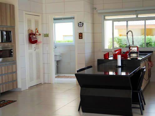 Casa alto padrão no condomínio Alpes