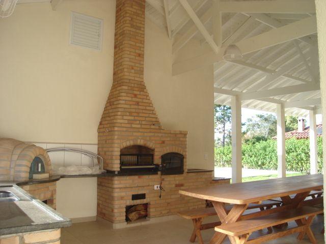 Casa alto padrão no condomínio Alpes
