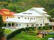 Casa alto padrão no condomínio Alpes