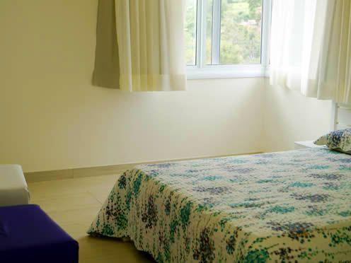 Casa alto padrão no condomínio Alpes