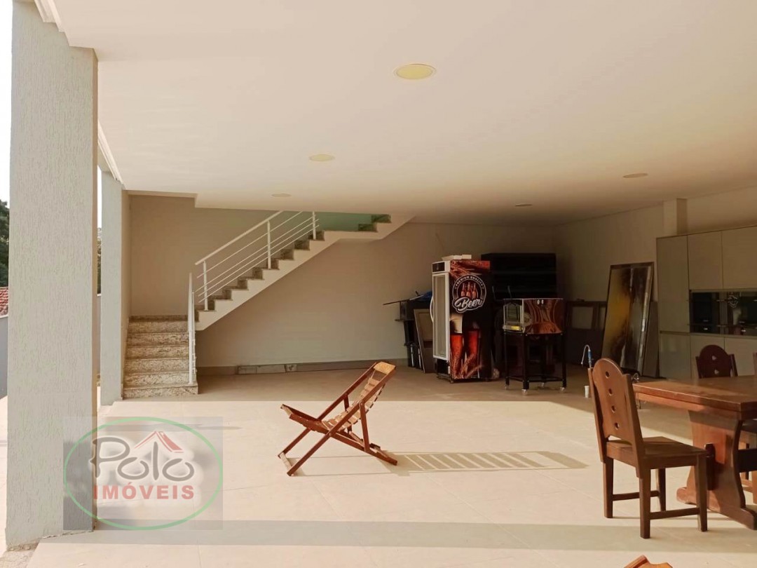 Casa beira rio no Jardim Itapema