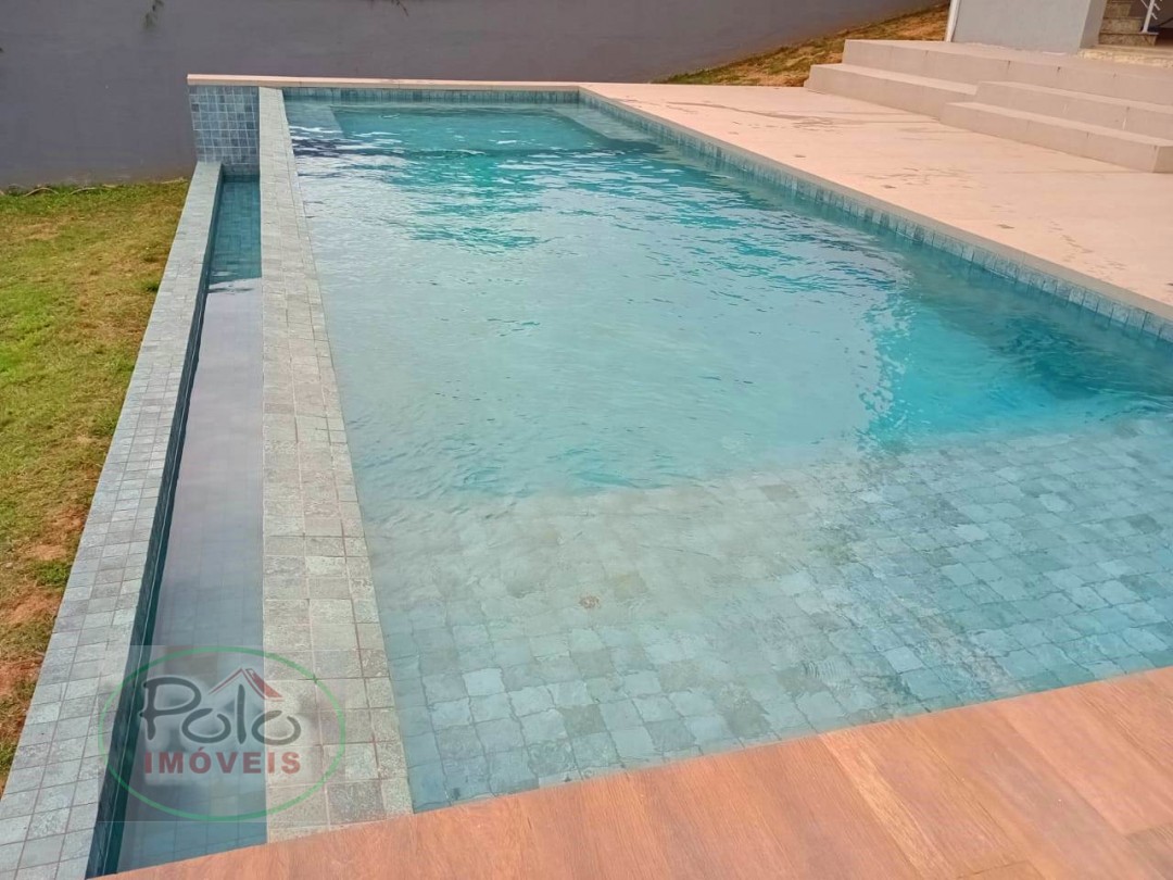 Casa beira rio no Jardim Itapema