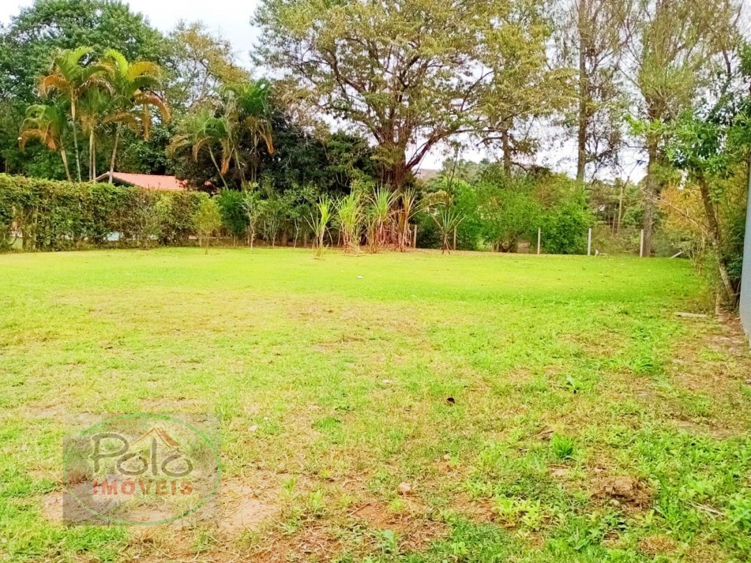 Casa beira rio no Jardim Itapema