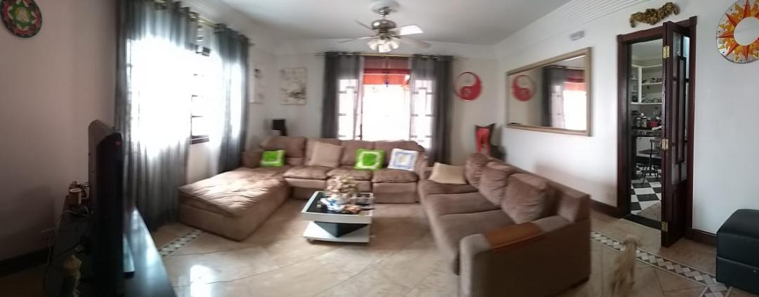 Casa em rua tranquila e sem saída