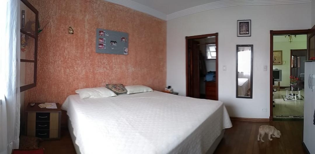 Casa em rua tranquila e sem saída