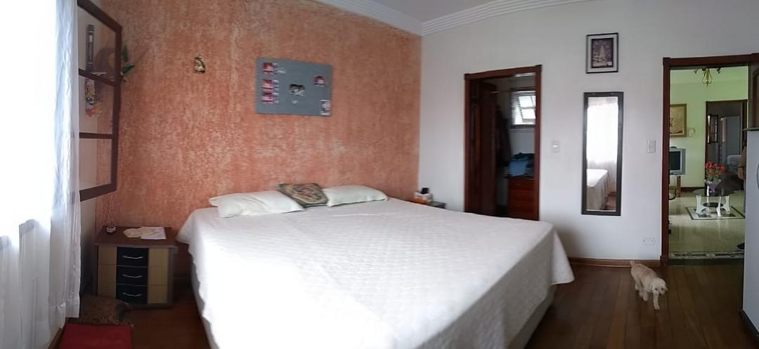 Casa em rua tranquila e sem saída