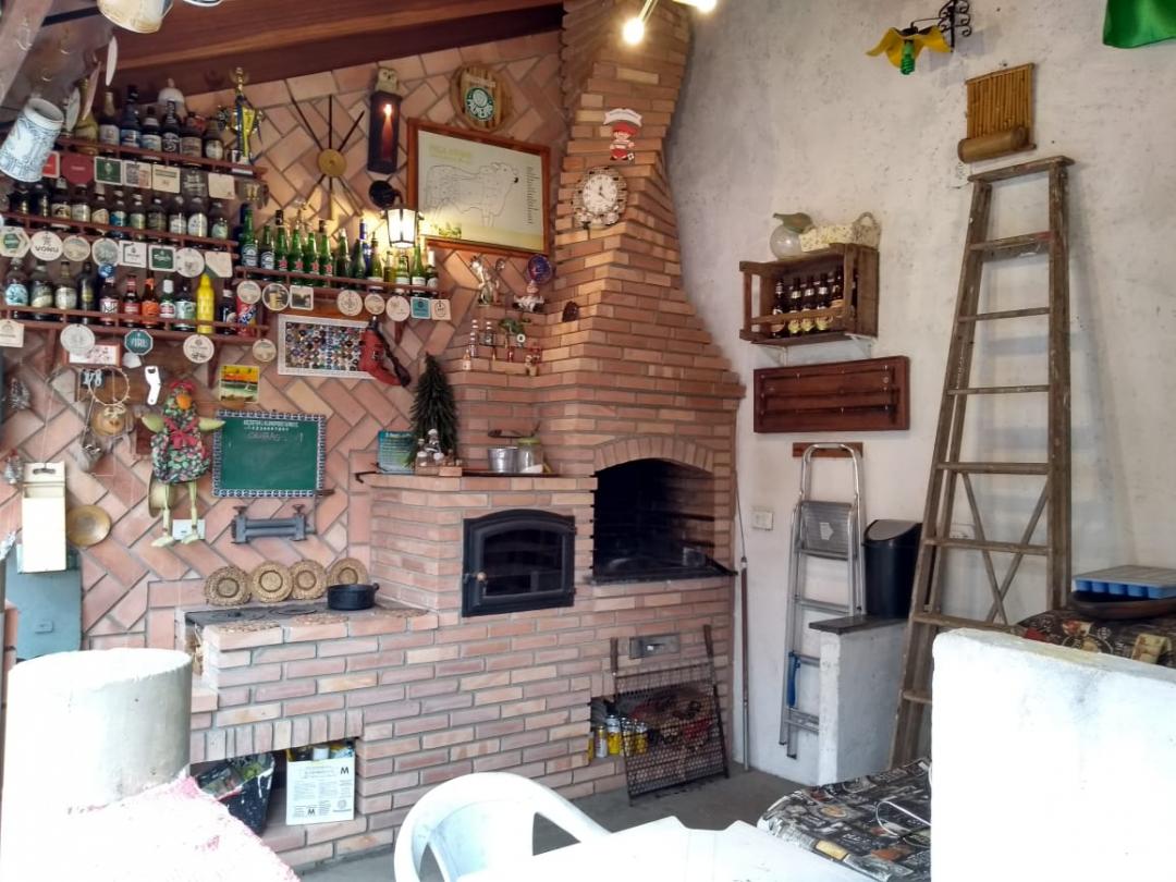 Casa em rua tranquila e sem saída