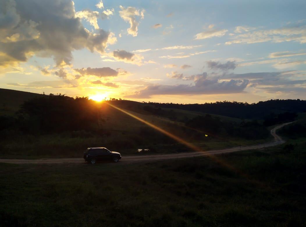 Gleba de 20.000m² ao Pôr do Sol no Capoeirinha.