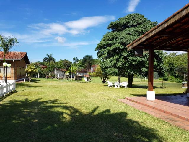Linda chácara, beira rio, com muito conforto, lazer e privacidade.
