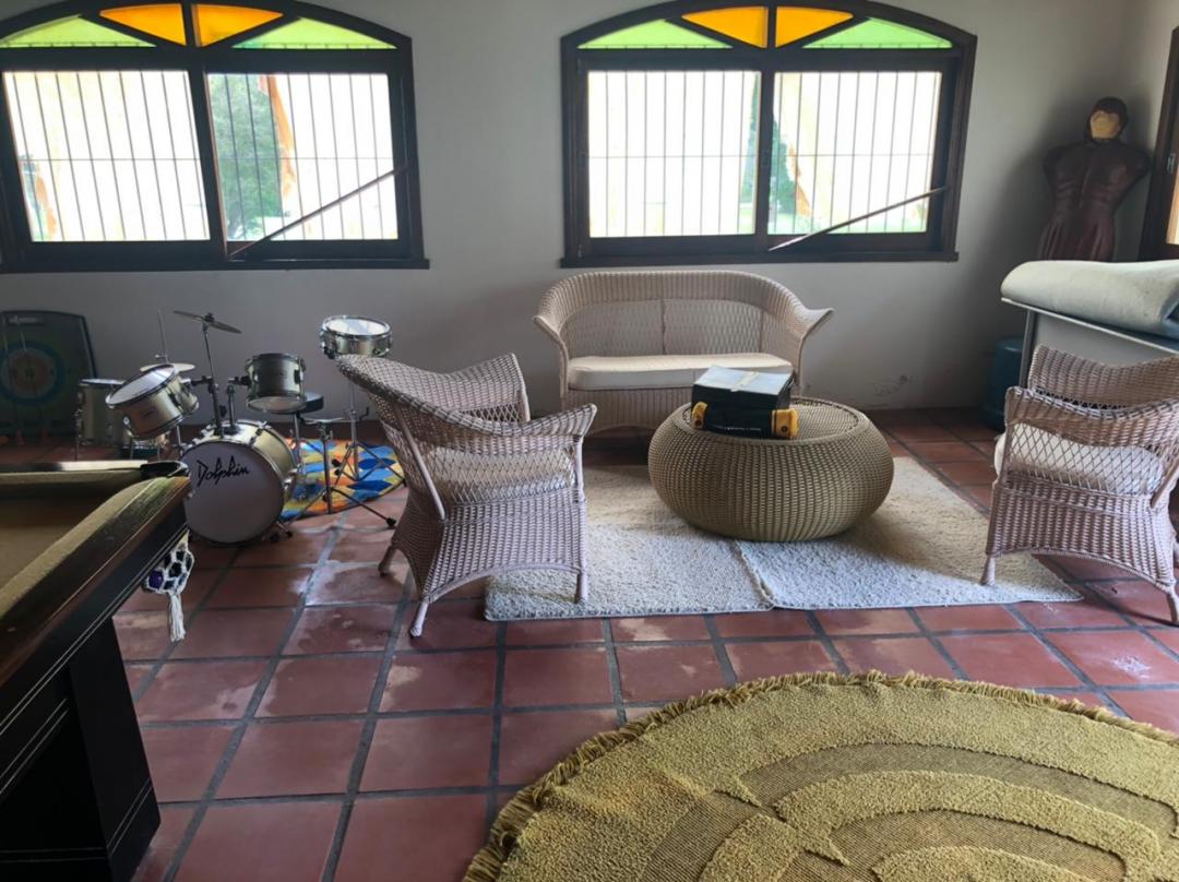 Linda chácara, beira rio, com muito conforto, lazer e privacidade.