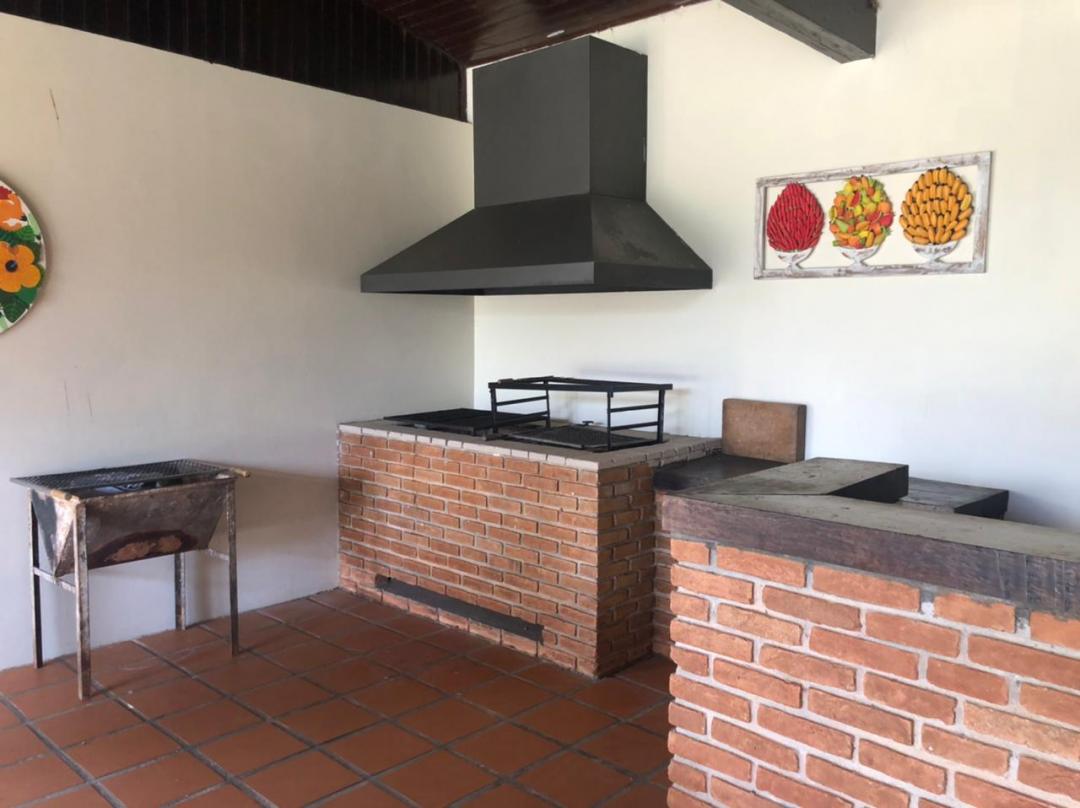 Linda chácara, beira rio, com muito conforto, lazer e privacidade.