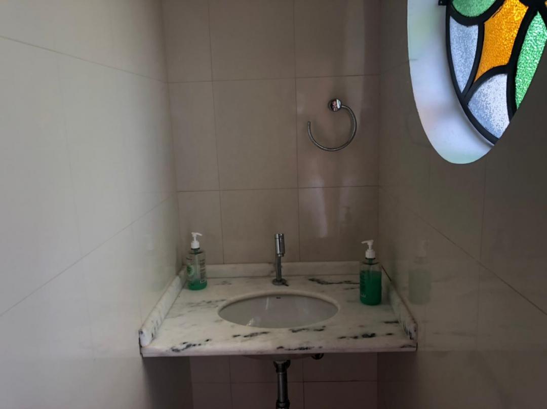 Linda chácara, beira rio, com muito conforto, lazer e privacidade.