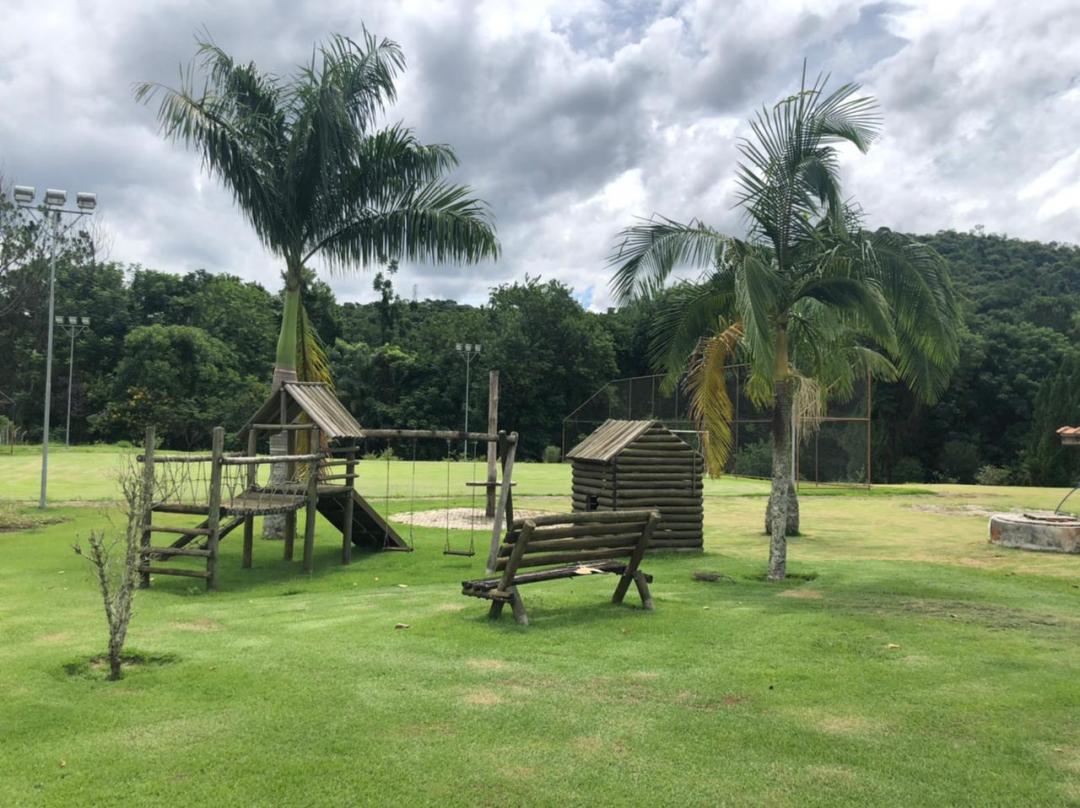 Linda chácara, beira rio, com muito conforto, lazer e privacidade.