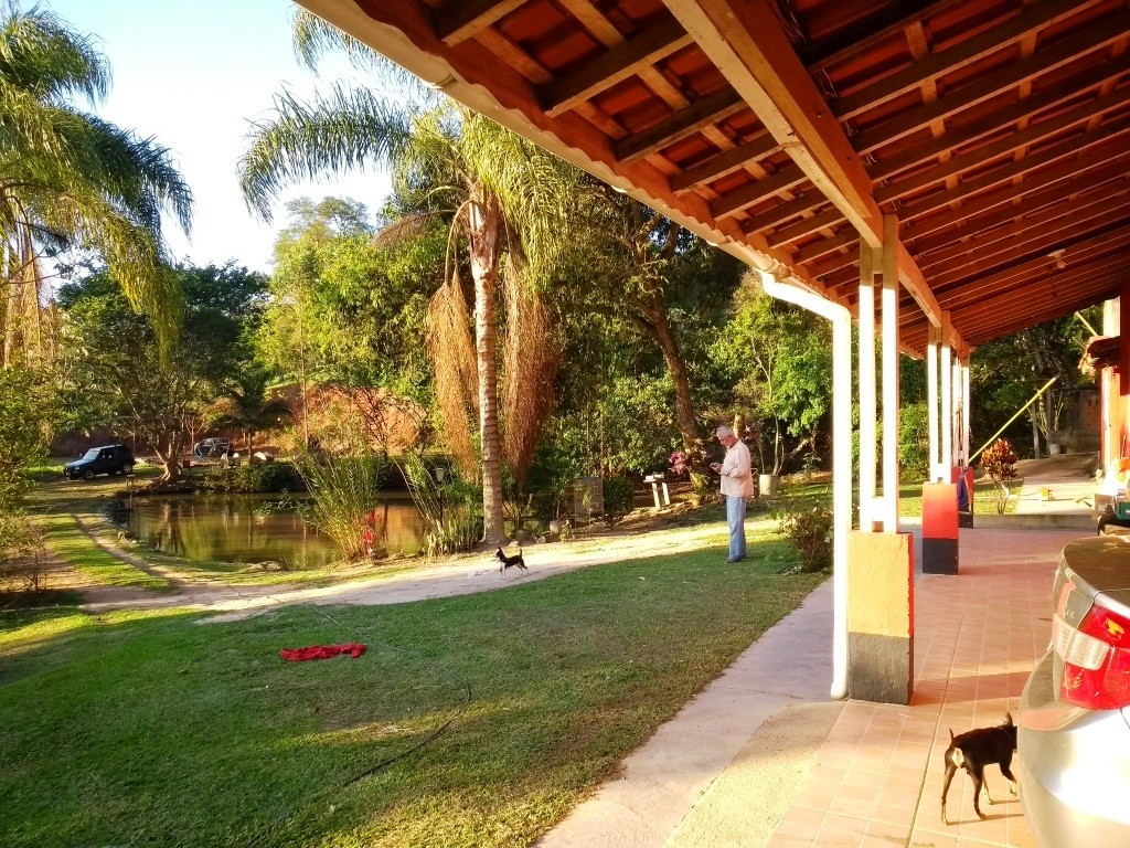 Chácara com lagos, uma linda vista e muita área verde!