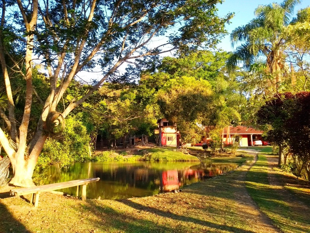Chácara com lagos, uma linda vista e muita área verde!