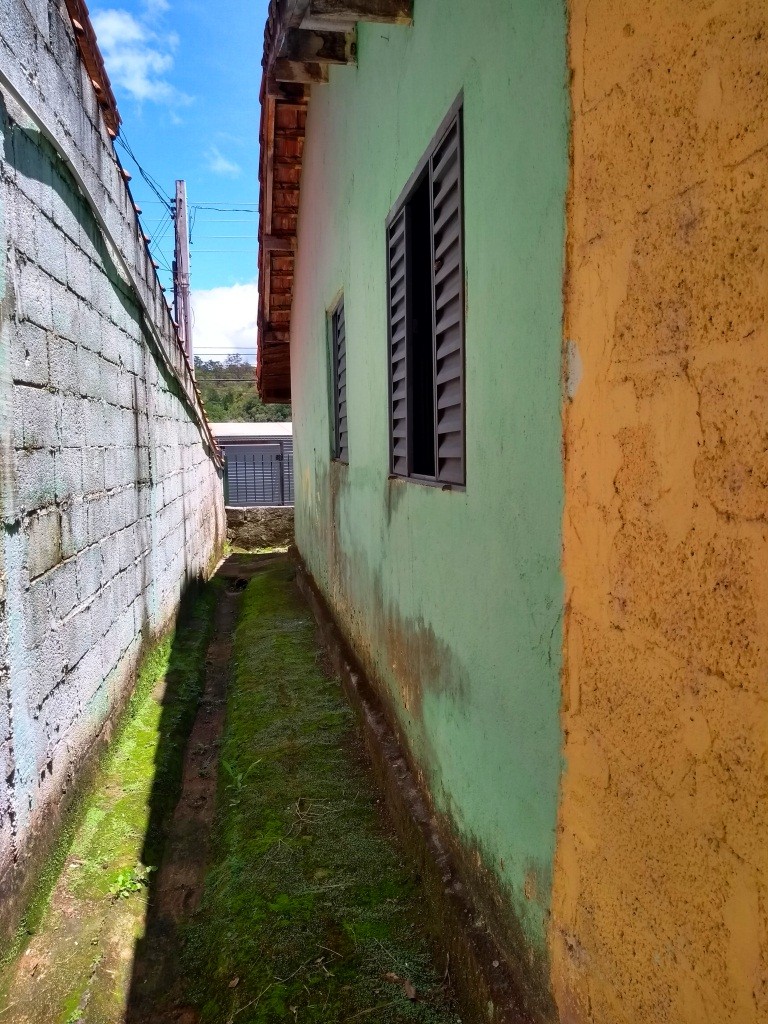 Terreno com duas casas no centro