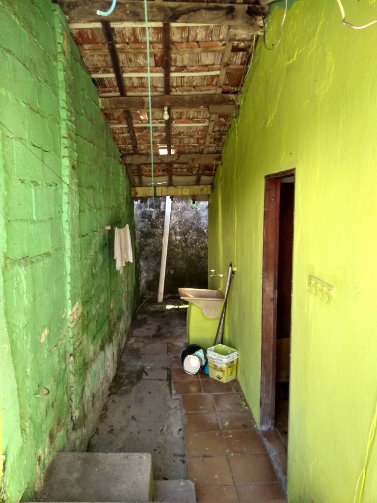 Terreno com duas casas no centro
