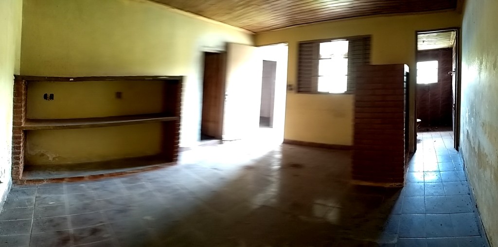Terreno com duas casas no centro