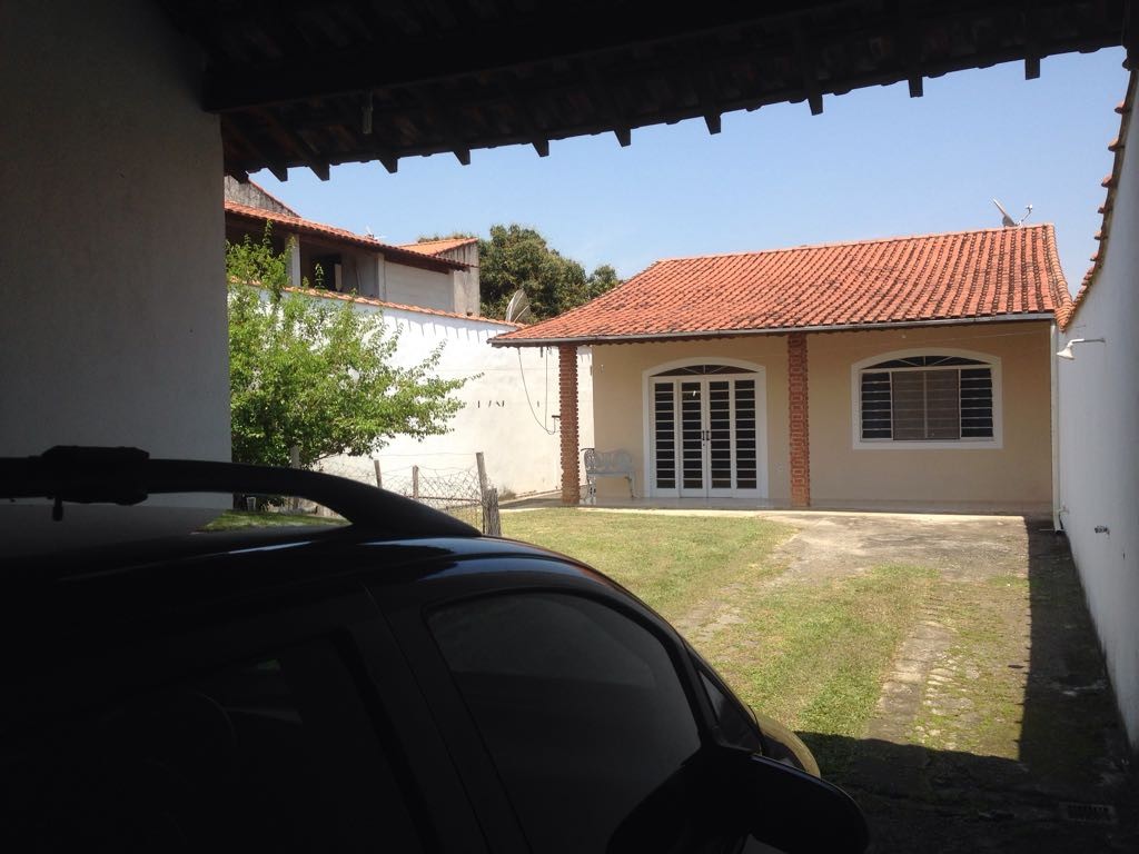 Casa térrea no Itapema.