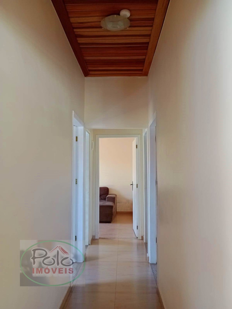 Casa no melhor bairro prontinha para usufruir.