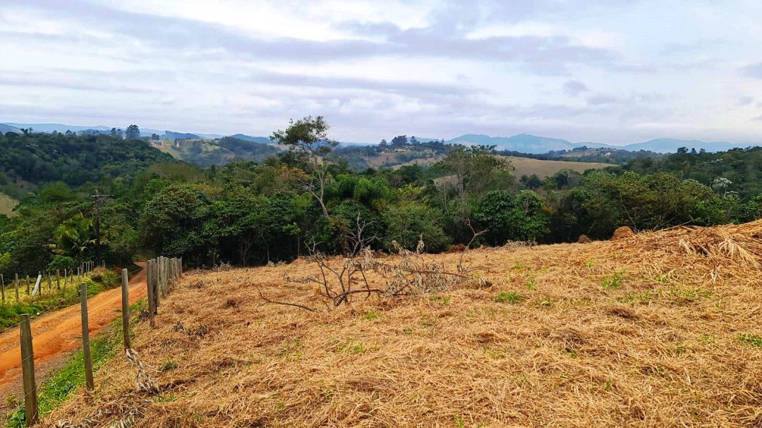 Área rural em local privilegiado.