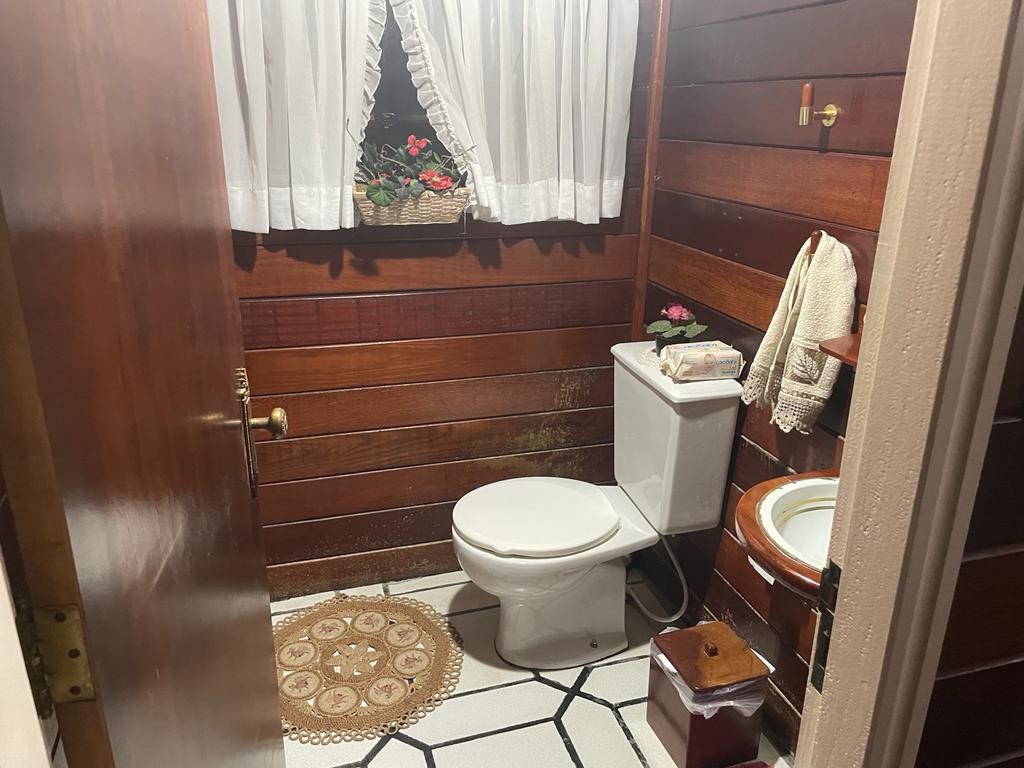 Sitio em Guararema com excelente infra estrutura