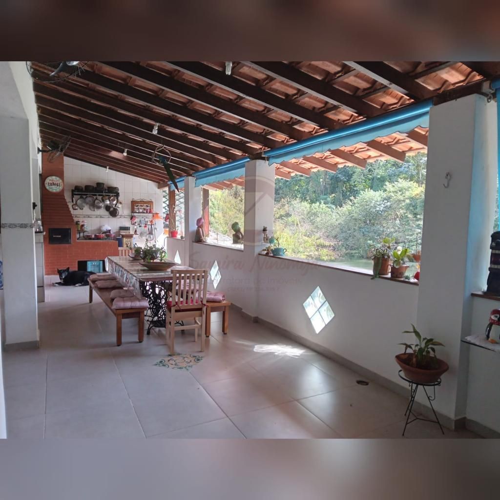 CASA COM FUNDOS PARA O RIO PARAÍBA