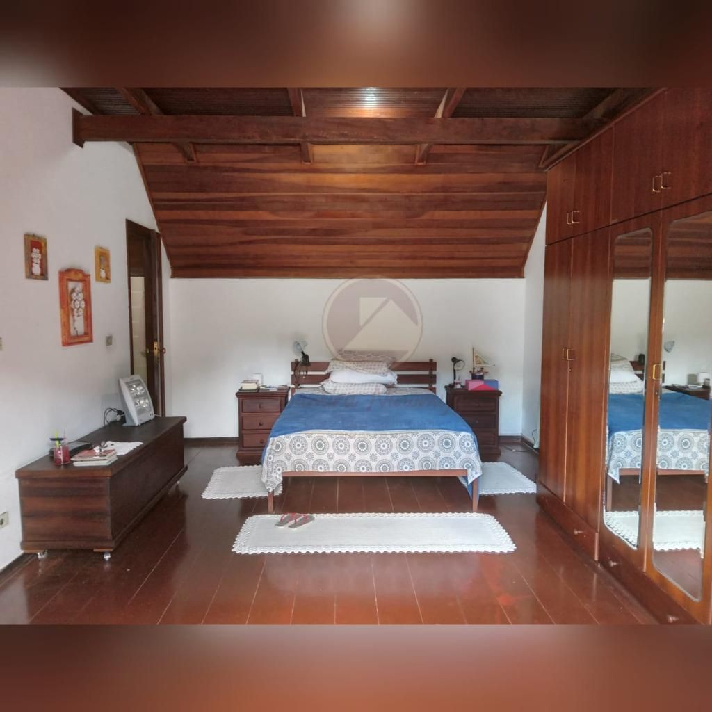 CASA COM FUNDOS PARA O RIO PARAÍBA